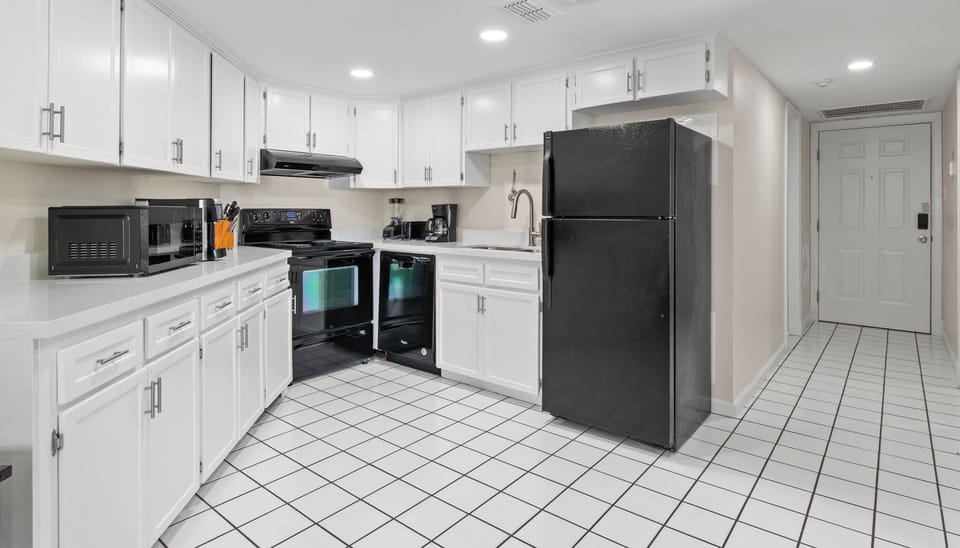 Bright, updated kitchen with ample cabinet storage and plenty of counter space