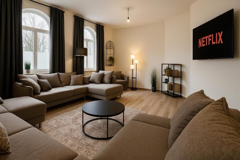 Deluxe Apartment, 5 Bedrooms, Non Smoking | Living area | Flat-screen TV