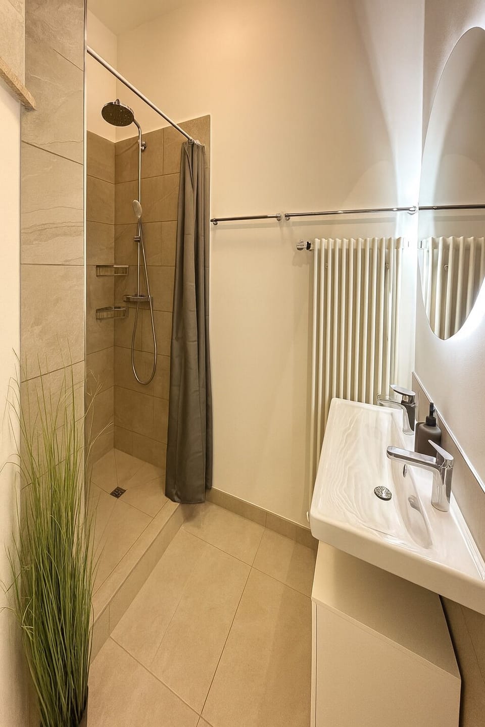 170m2 Apartment bis zu 15 P. 1min UBahn Apartment in Nuremberg