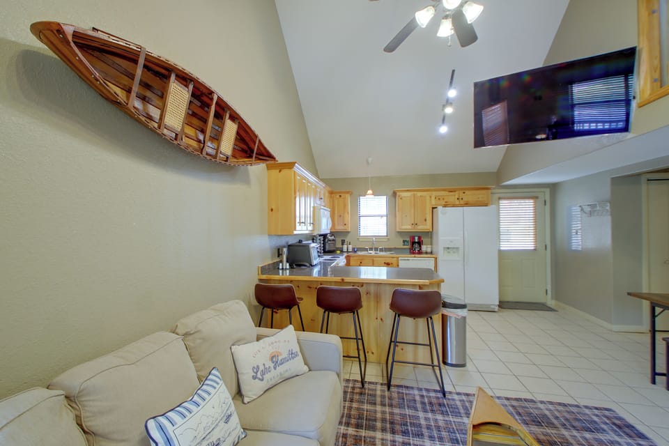 House (2 Bedrooms) | Interior