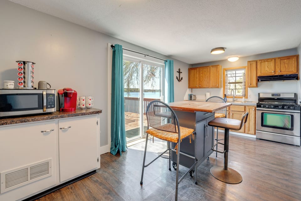House (2 Bedrooms) | Interior