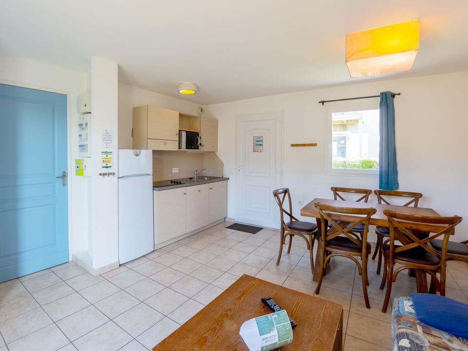 Apartment | Dining