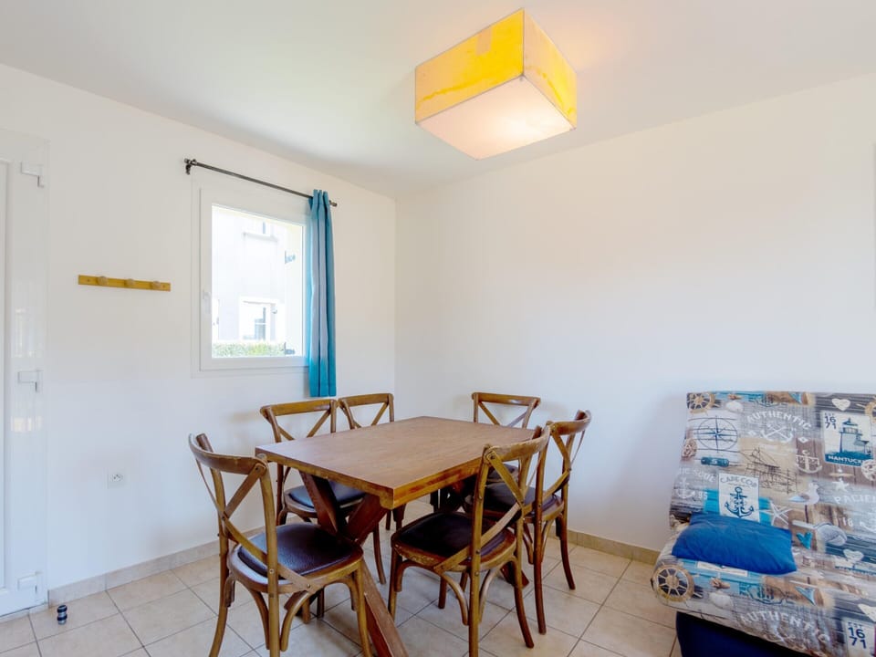 Apartment | Dining