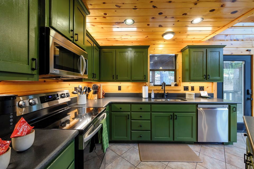 Fully equipped kitchen perfect for meals, memories, and late-night snacks