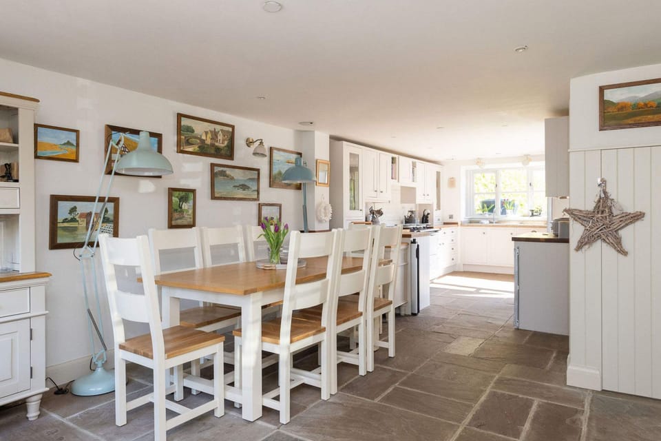 House | 4 bedrooms, Internet