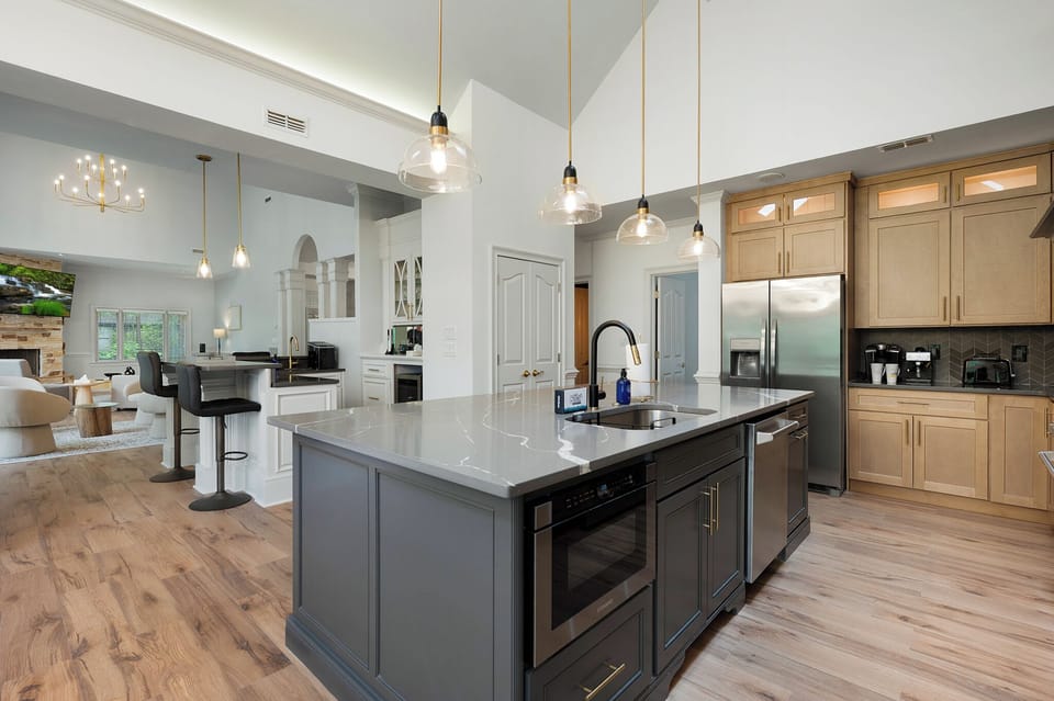 Modern Marble - Entry Level Kitchen