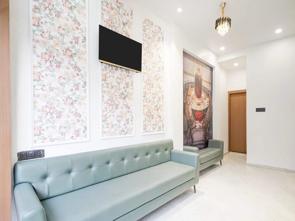 House | Reception