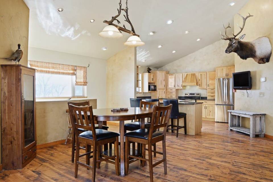 House, 3 Bedrooms | Dining