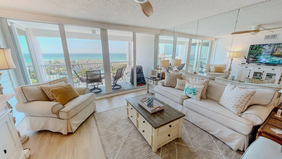 Condo, 2 Bedrooms | Living area | Smart TV