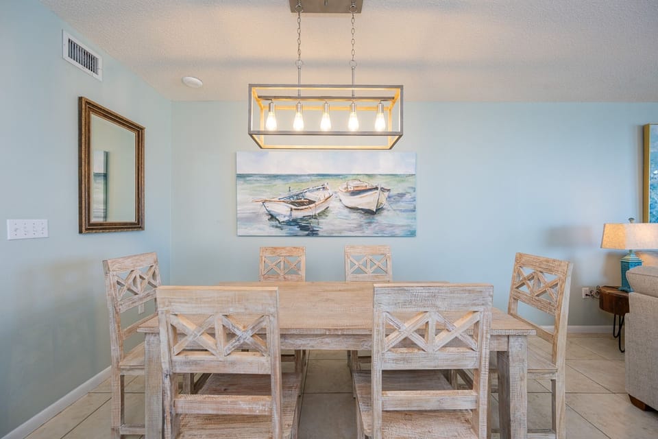Condo, 3 Bedrooms | Dining