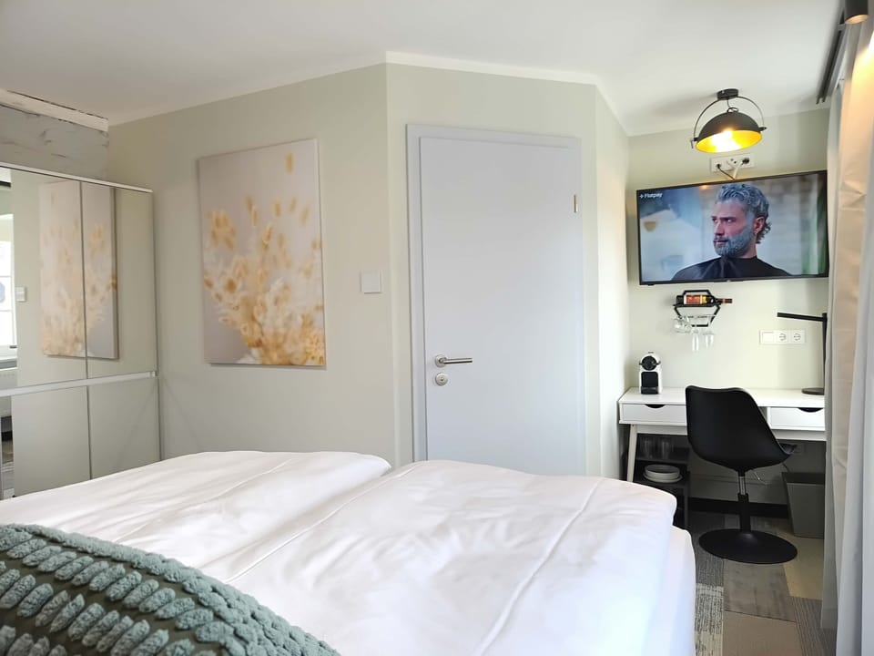 Minibar, in-room safe, individually decorated, individually furnished
