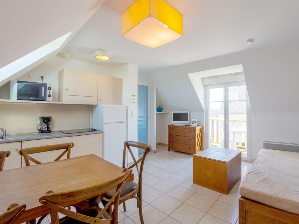 Apartment | Dining