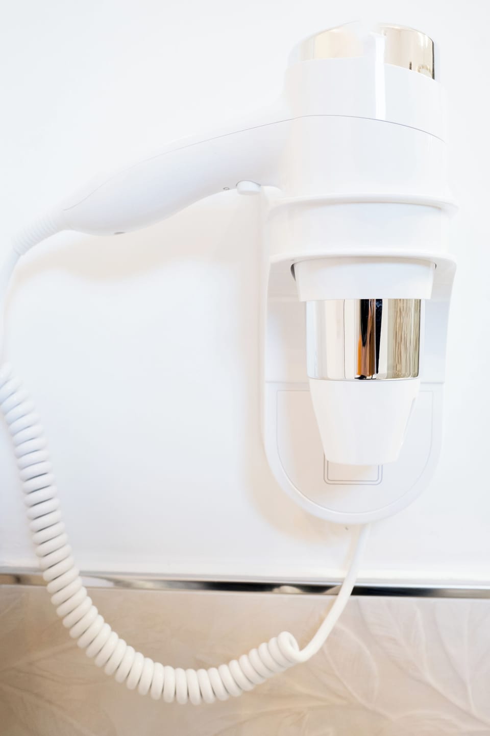 ROOM 4 | Bathroom | Shower, hair dryer, towels, soap