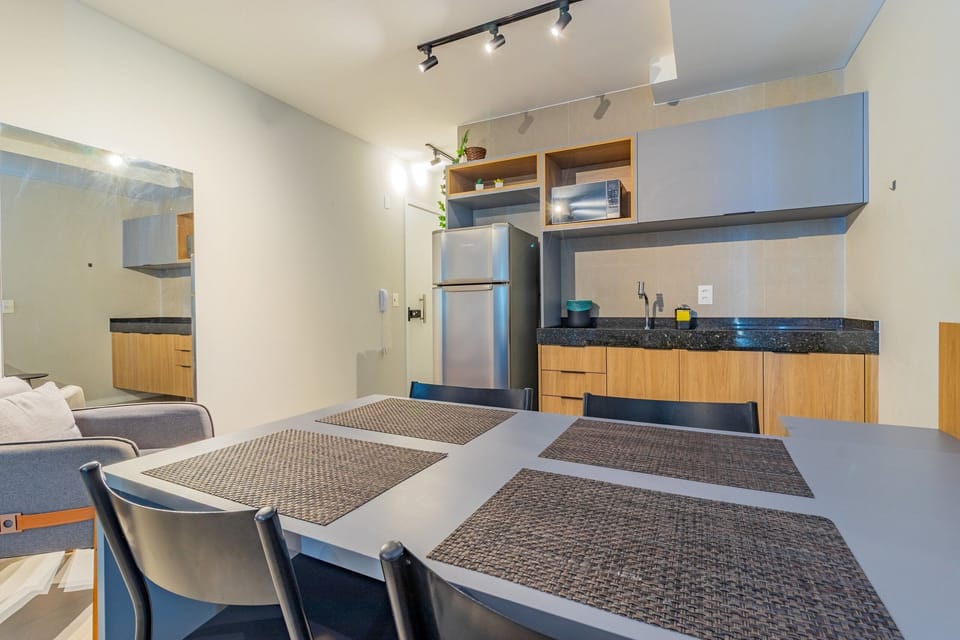 Basic Apartment | Dining
