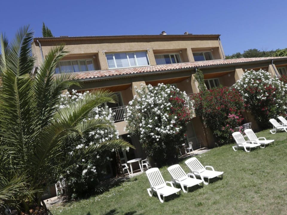 Apartment | Garden