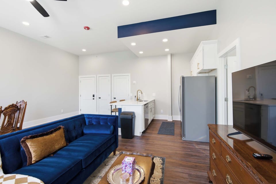 Condo, 1 Queen Bed, Kitchen (The Bavarian Inn 4) | Living area