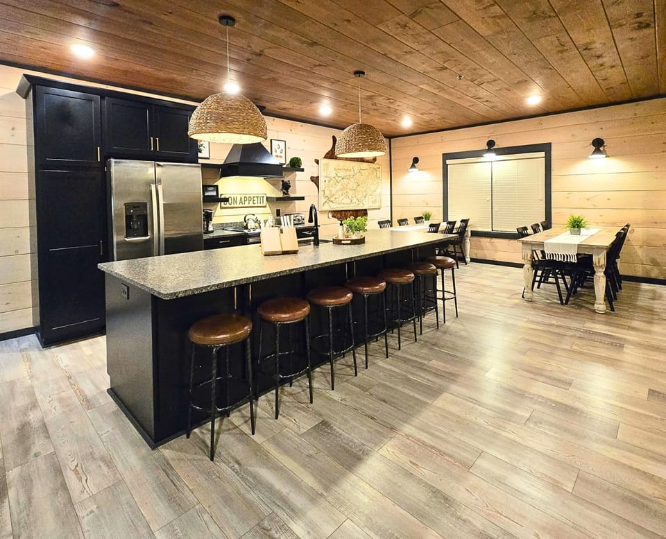House | 6 bedrooms, high-speed internet