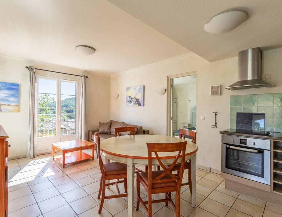 Apartment | Dining