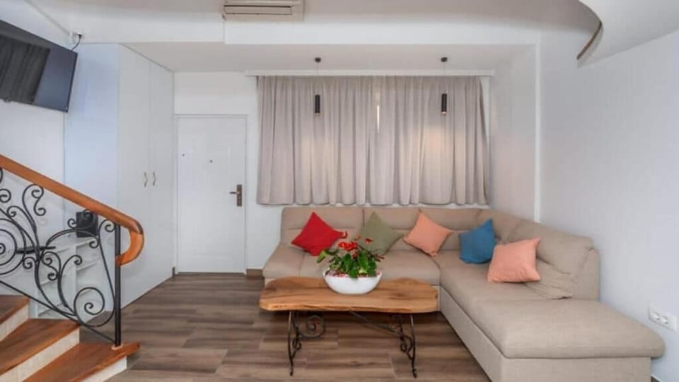 Classic Apartment | Living area