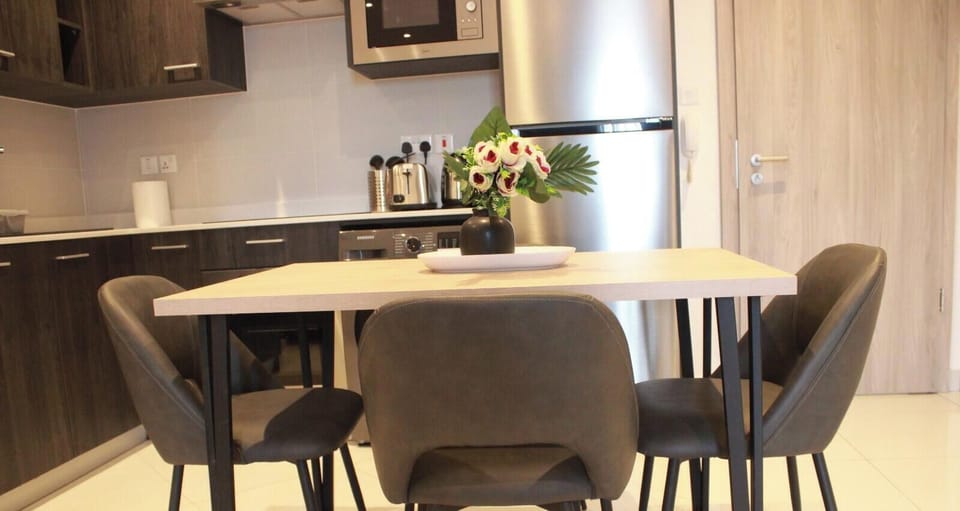 Apartment, Balcony | Dining
