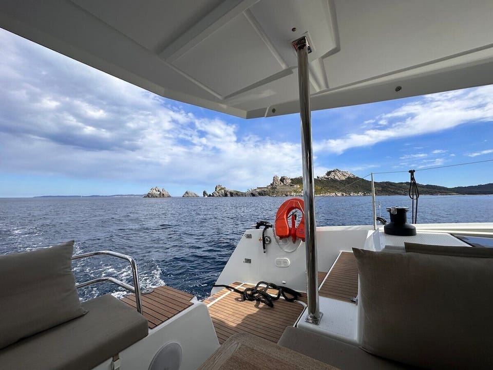 Deluxe Room, Private Bathroom, Harbor View | In-room safe, blackout drapes