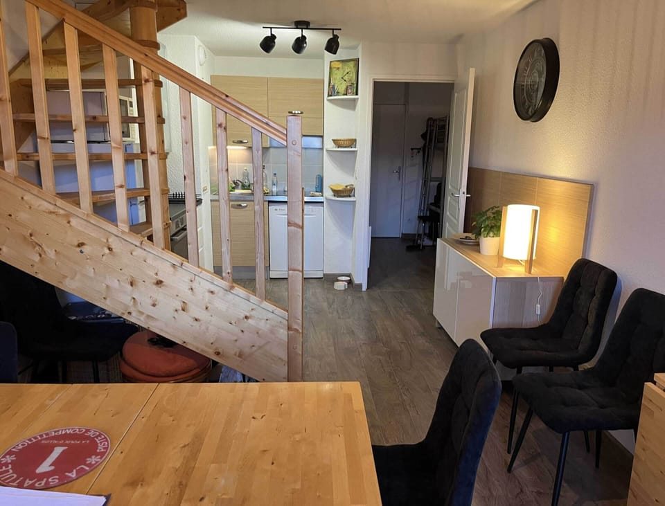Apartment | Dining