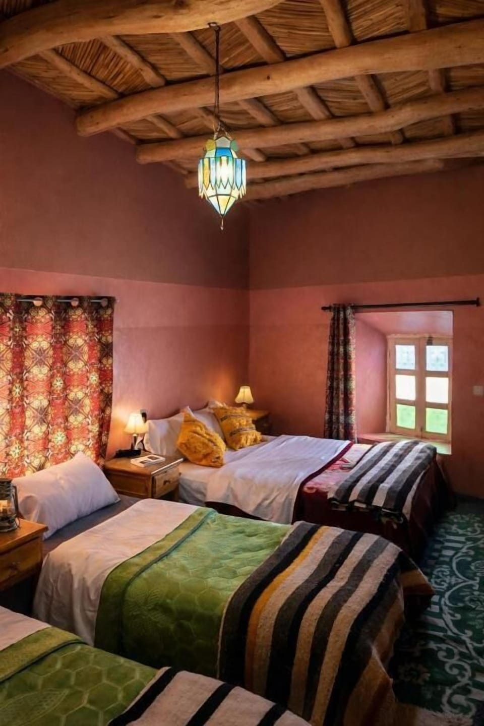 In-room safe, WiFi (free)