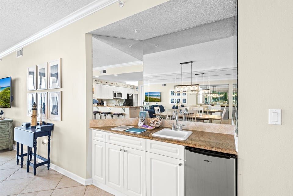Wet bar to refresh on those hot summer days