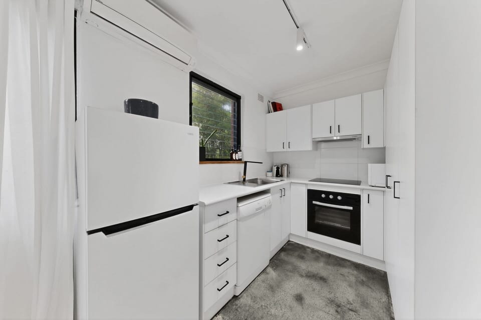 Apartment | Private kitchen | Fridge, cookware/dishes/utensils