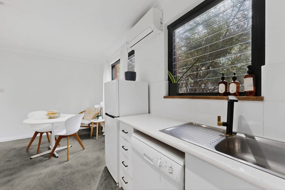 Apartment | Private kitchen | Fridge, cookware/dishes/utensils