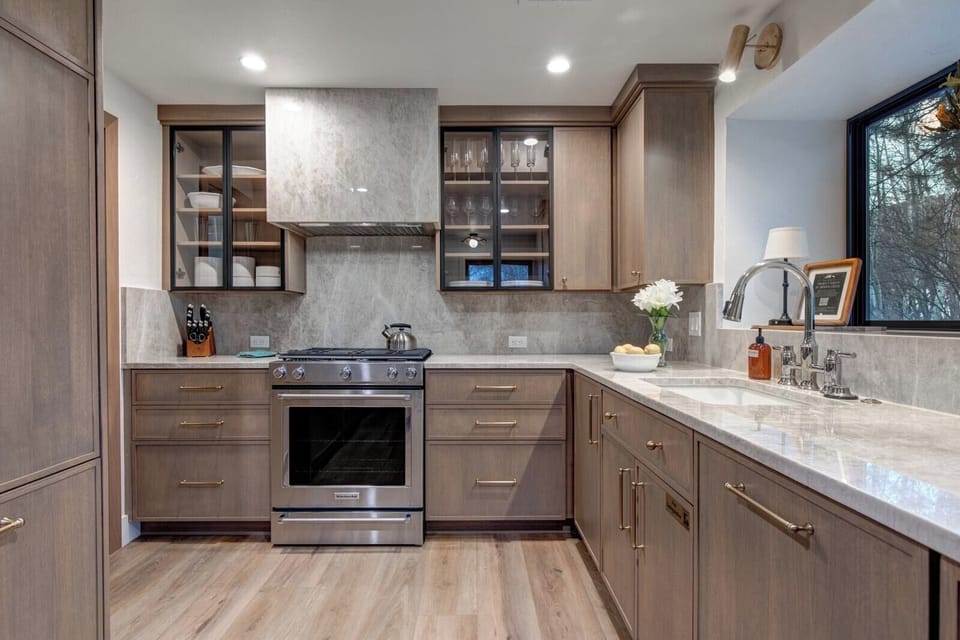Custom built cabinets with stainless steel appliances perfect for your every day cooking 