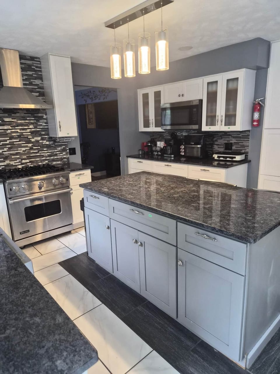 Eat In Kitchen