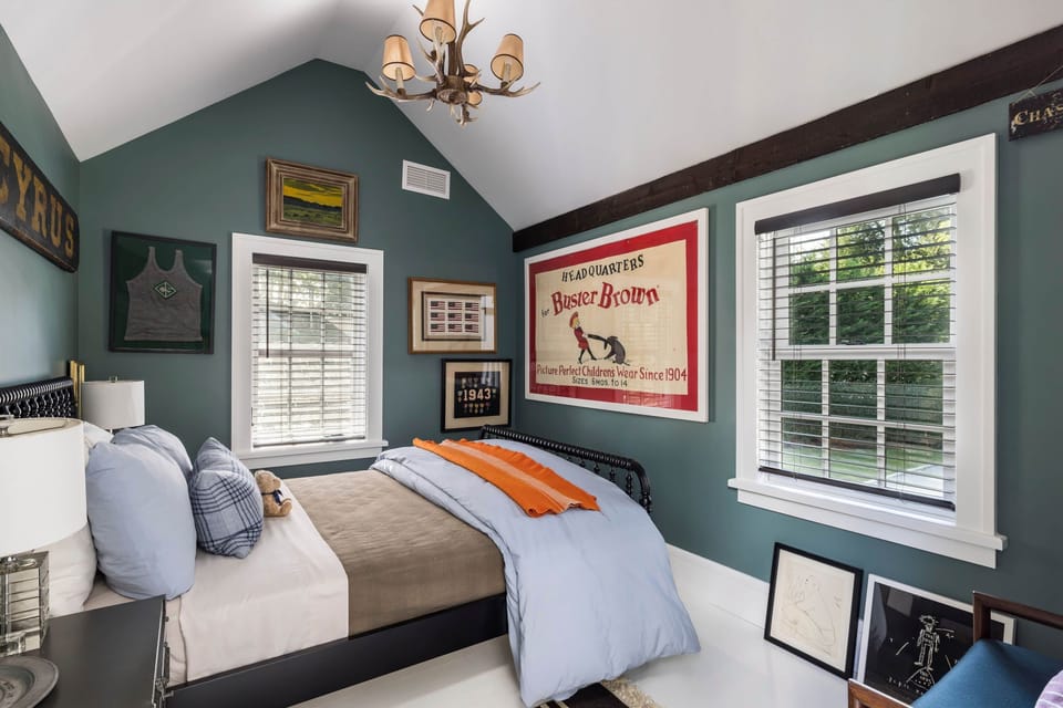 Upstairs double bedroom (double bed)