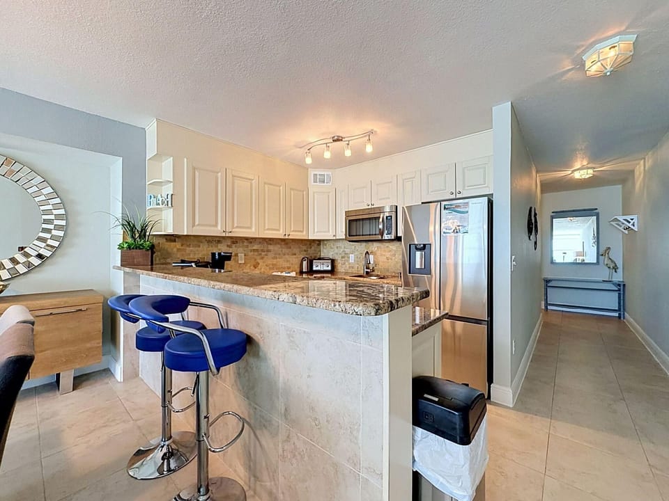 Condo, Multiple Beds (Madeira Vista 406) | Private kitchen