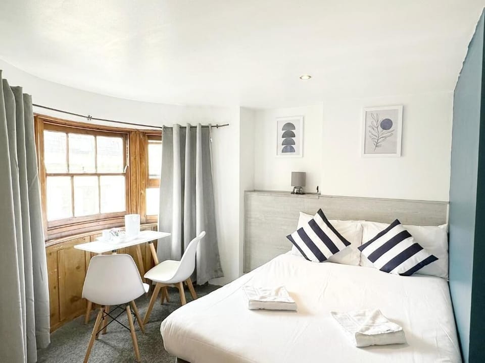 Double Room, Private Bathroom | WiFi (free)