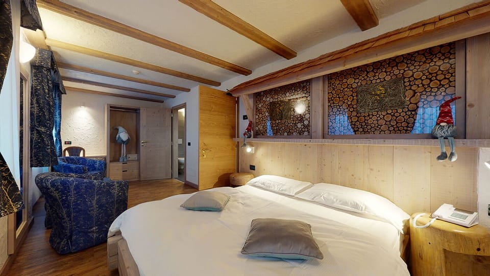Superior Double or Twin Room, Balcony, Mountain View | Hypo-allergenic bedding, in-room safe, individually furnished, desk