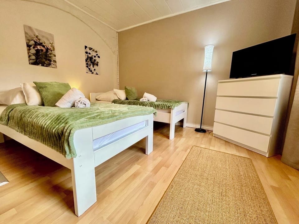 House, Garden View | Iron/ironing board, free WiFi