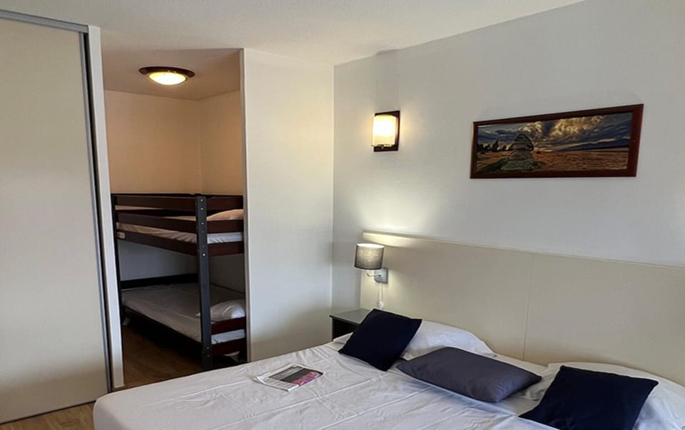 Apartment | 2 bedrooms, bed sheets
