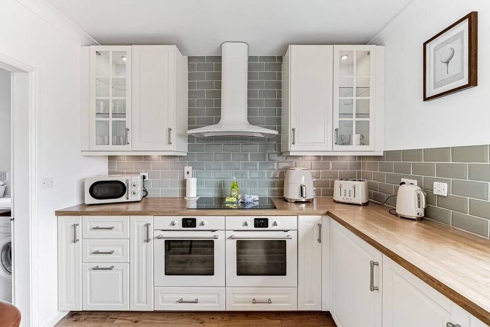 Integrated appliances including a double oven.