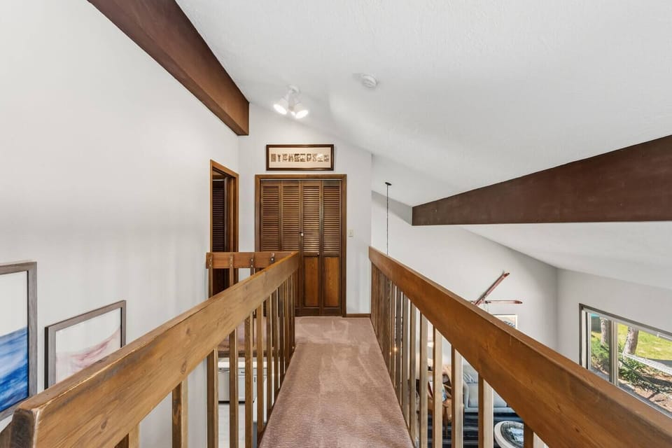 2nd Floor Hallway