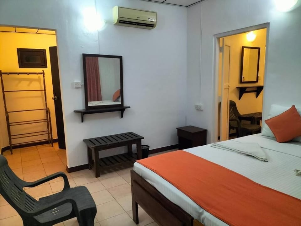 Deluxe Double Room, Balcony, Ocean View | Desk, laptop workspace
