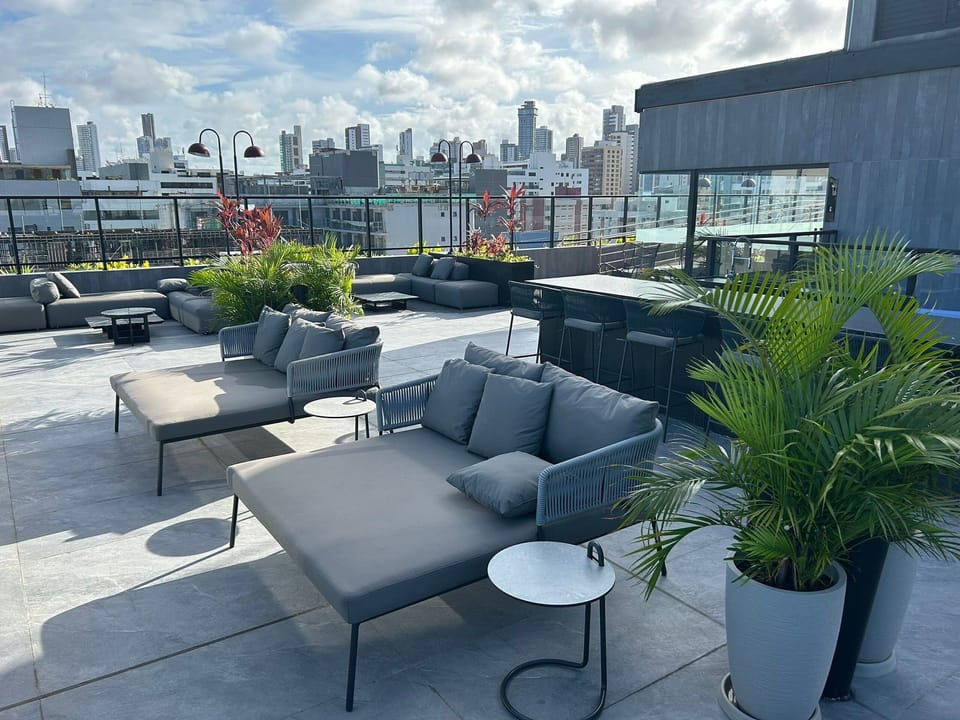 Superior Studio Suite, 1 Queen Bed with Sofa bed, Non Smoking, Pets Allowed | Property grounds