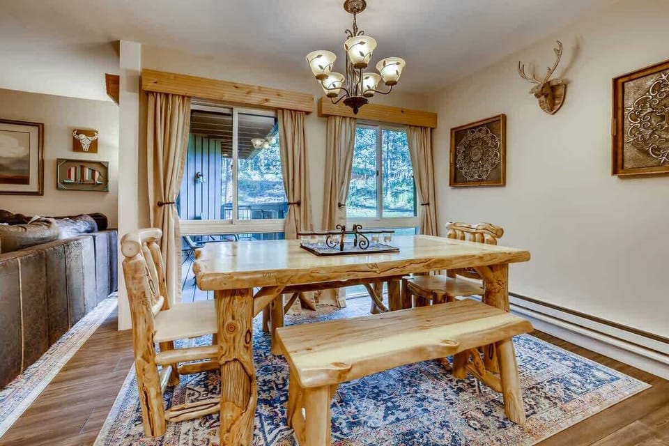 Condo, Multiple Beds, Patio, Mountain View (A-K-WI1034) | 3 bedrooms, individually decorated, individually furnished, bed sheets