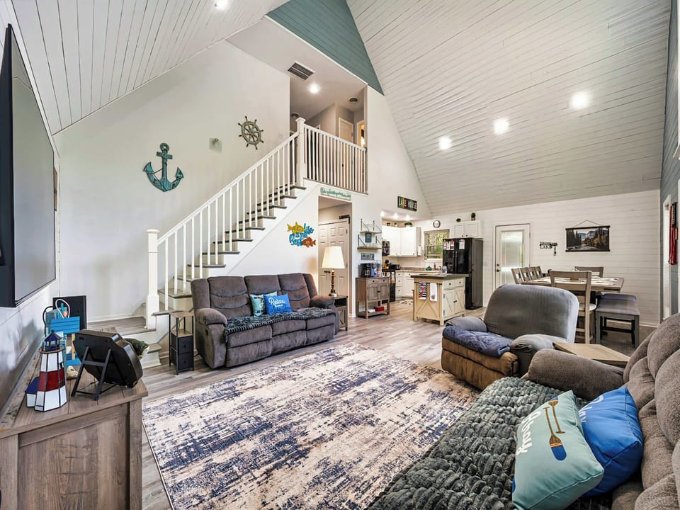 Living and Dining Area | Easy Flow for Gathering and Relaxing