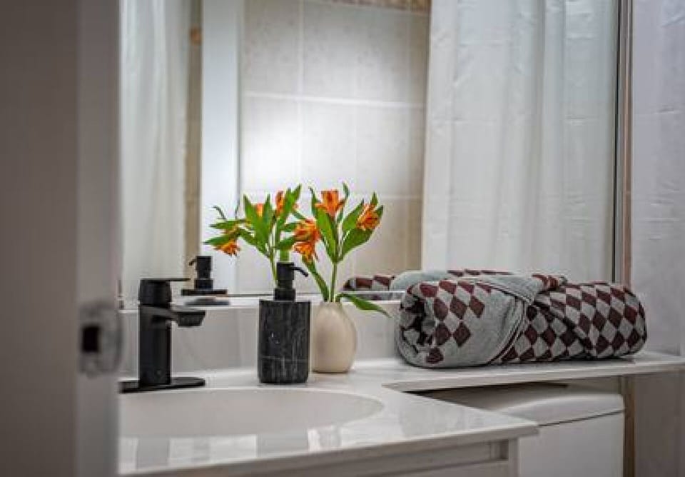 Sparkling clean bathroom!
