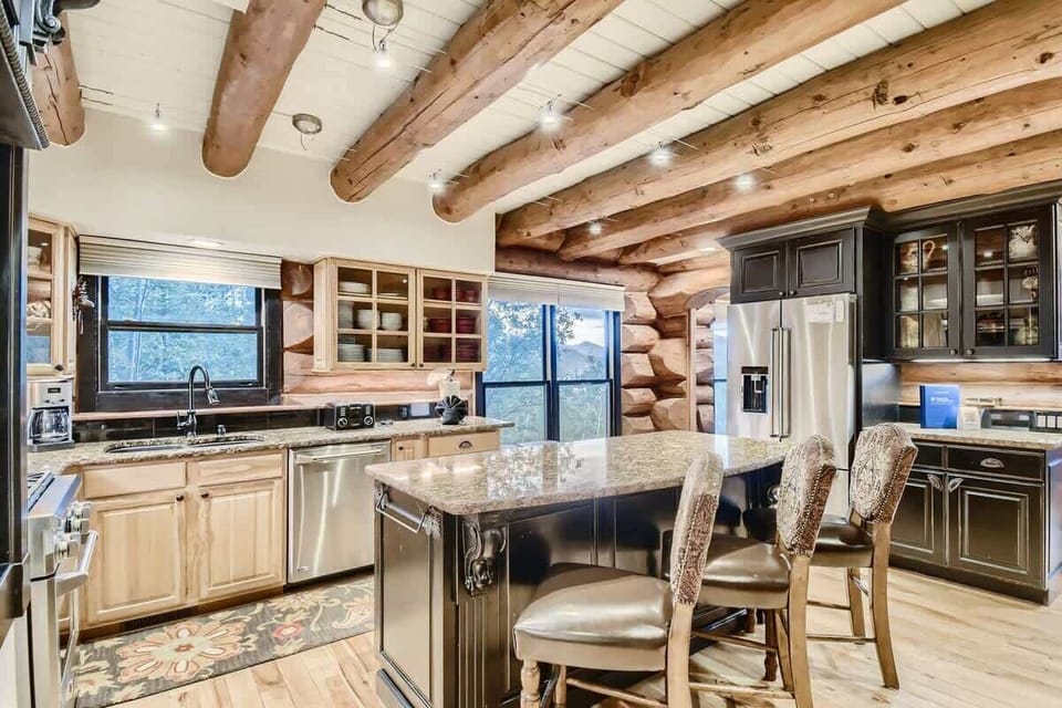 House, Multiple Beds, Patio, Mountain View (A-S-232SSW) | Private kitchen