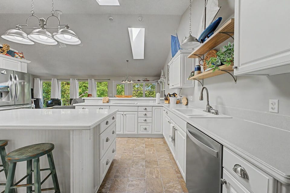 Kitchen | Spacious Island | Bright White Cabinetry