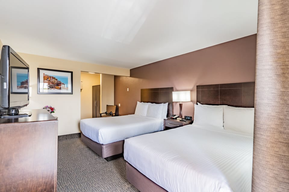 Classic Room, 2 Double Beds | In-room safe, blackout drapes, iron/ironing board, free WiFi
