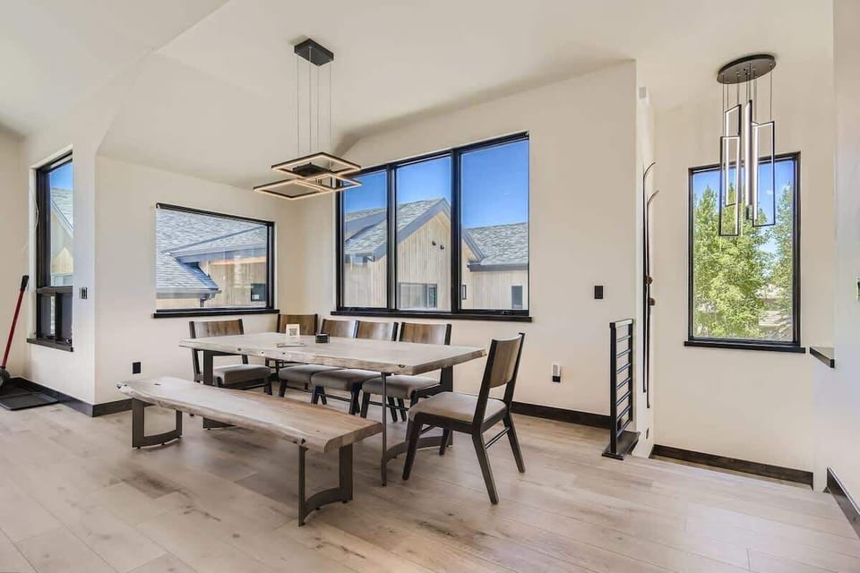 Townhome, Multiple Beds, Hot Tub, Mountain View (A-D-ED14C) | 3 bedrooms, individually decorated, individually furnished, bed sheets