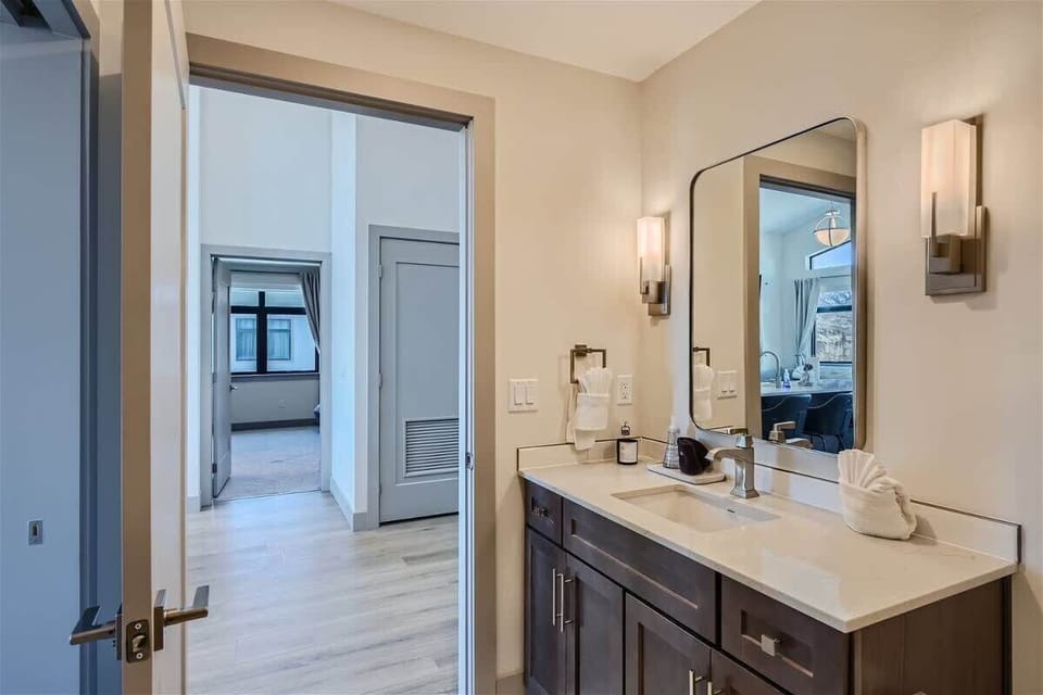 Condo, Multiple Beds, Patio, Mountain View (A-S-W4S305) | Interior